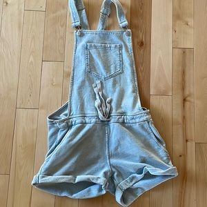 French terry overall shorts Z Supply. Worn once like new. Size xs